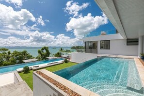 Room - Casawiki Super Luxurious 12 Bedroom Pool Private Beach Butler Villa (Phuket)