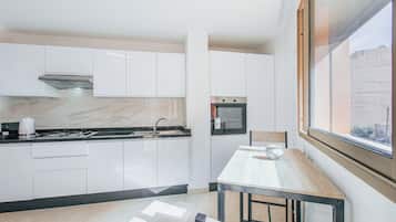 Comfort Apartment | Private kitchen | Fridge, oven, stovetop, blender