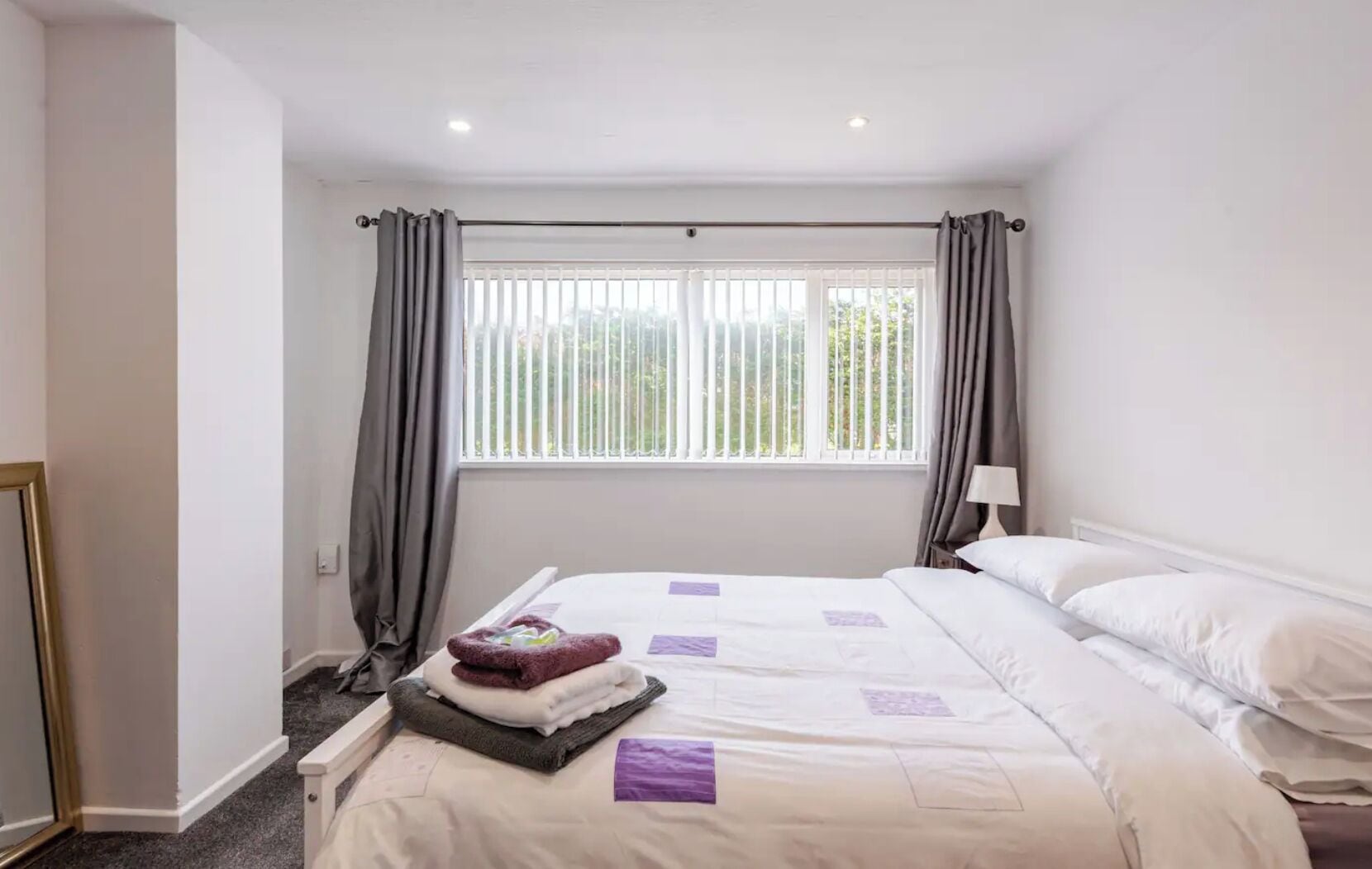 4 habitaciones, tabla de planchar con plancha y wifi gratis 