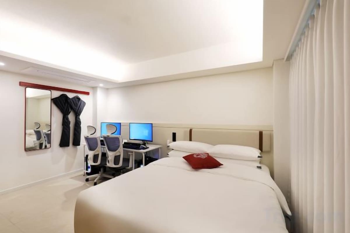 Ropa de cama de alta calidad, edredón y escritorio