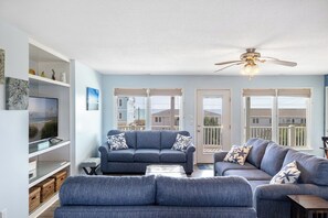 Smart TV, table tennis