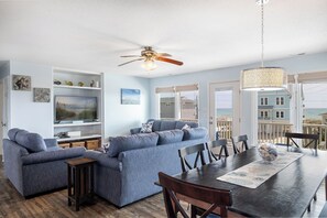 Smart TV, table tennis