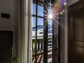 Economy Double or Twin Room, Non Smoking, Mountain View