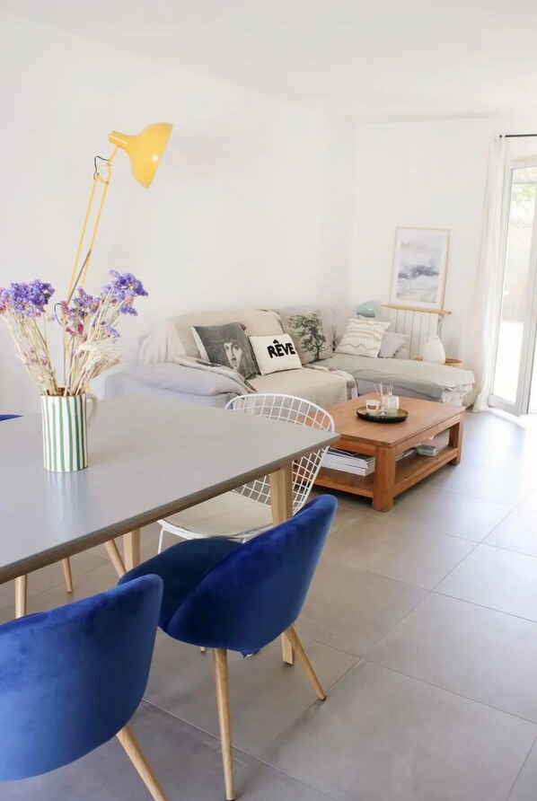 Living area - The vacation home, close to town, sea and mountains (Montpellier)