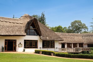Exterior - Ngorongoro Farm House (Karatu)