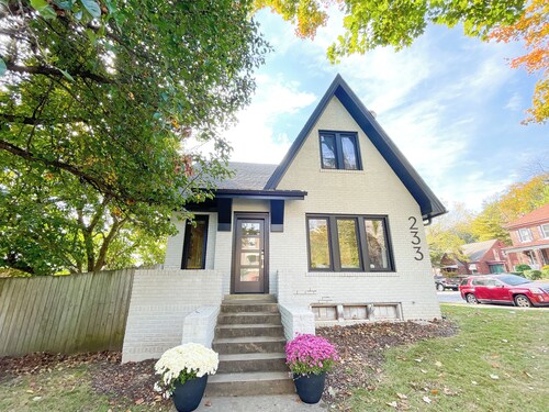 Urban 2-bedroom Escape in Downtown Cape Girardeau 
