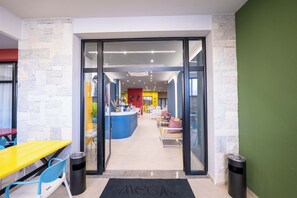 Living area - Mega Hostel (Sarandë)