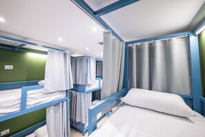 Chambre, dortoir mixte (Bed in 10-Bed Dormitory) | Wi-Fi gratuit, draps fournis