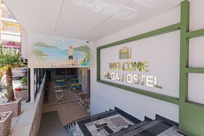 Front of property - Mega Hostel (Sarandë)