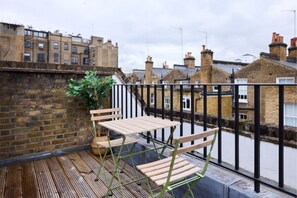 บ้านพัก | 5 ห้องนอน