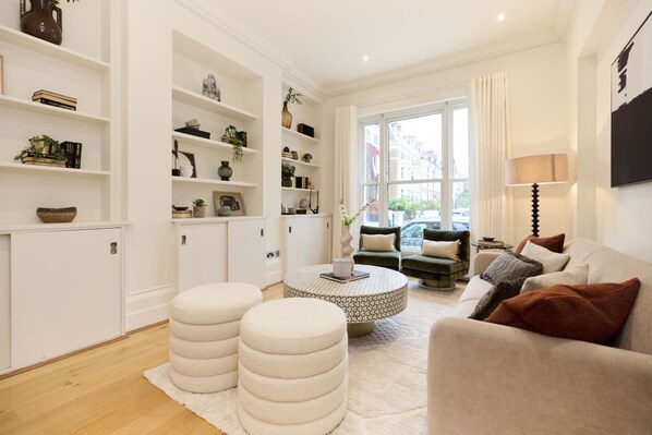 บ้านพัก | 5 ห้องนอน