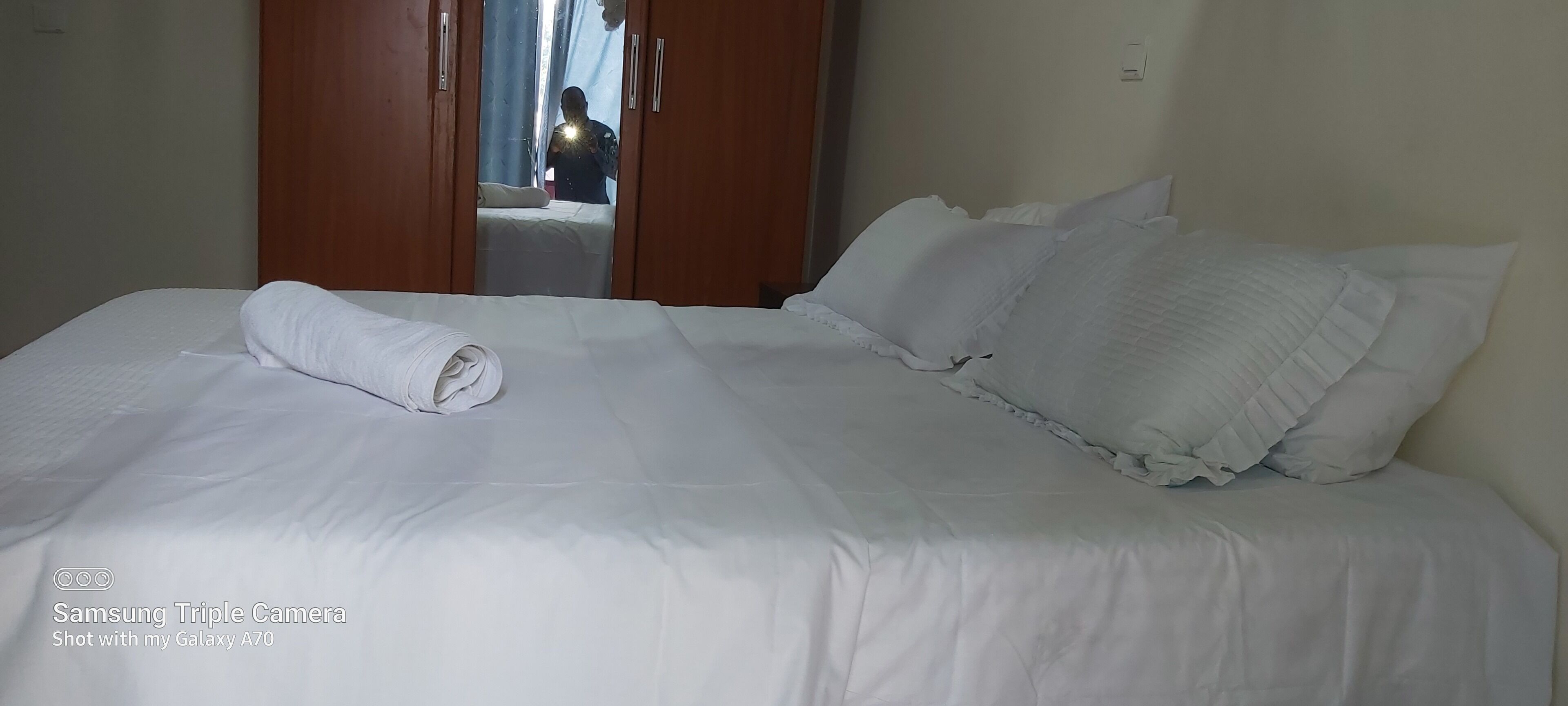 3 habitaciones, tabla de planchar con plancha y wifi gratis 