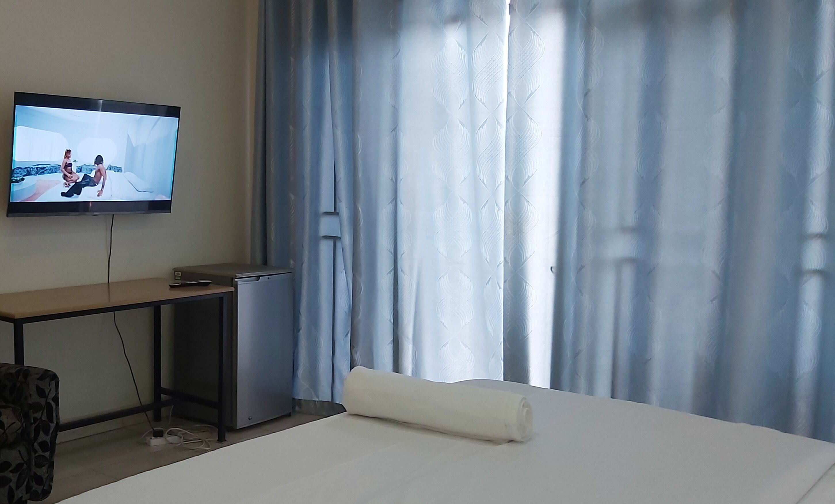 3 habitaciones, tabla de planchar con plancha y wifi gratis 