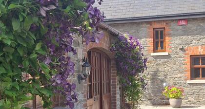 Beautiful stone cottage in a quiet country setting close to beach