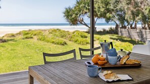 Outdoor dining - 29 Ocean Road, Brooms Head (Brooms Head)