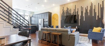 EADO Private Rooftop/City Views, King Suite, George R. Brown Center, Dakin Park