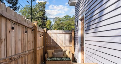 Golden Girls Cottage in Historic Mansion District