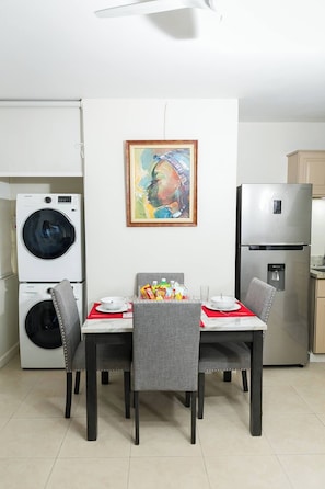 Apartment | Dining