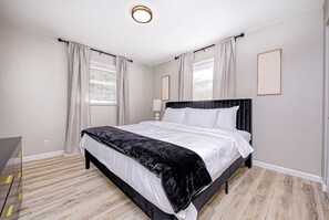 4 chambres, fer et planche à repasser, Wi-Fi, draps fournis