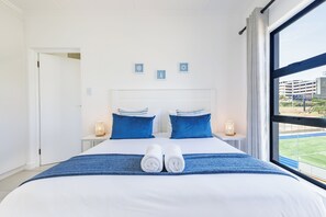 2 bedrooms, iron/ironing board, Internet, bed sheets