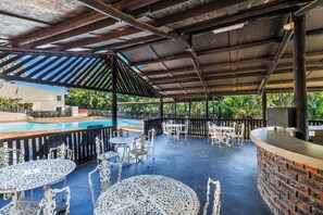 屋外ダイニングエリア