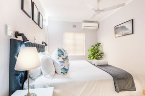 2 室のベッドルーム、セーフティボックス (室内)、アイロン / アイロン台、インターネット