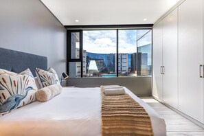 2 chambres, fer et planche à repasser, Wi-Fi, draps fournis