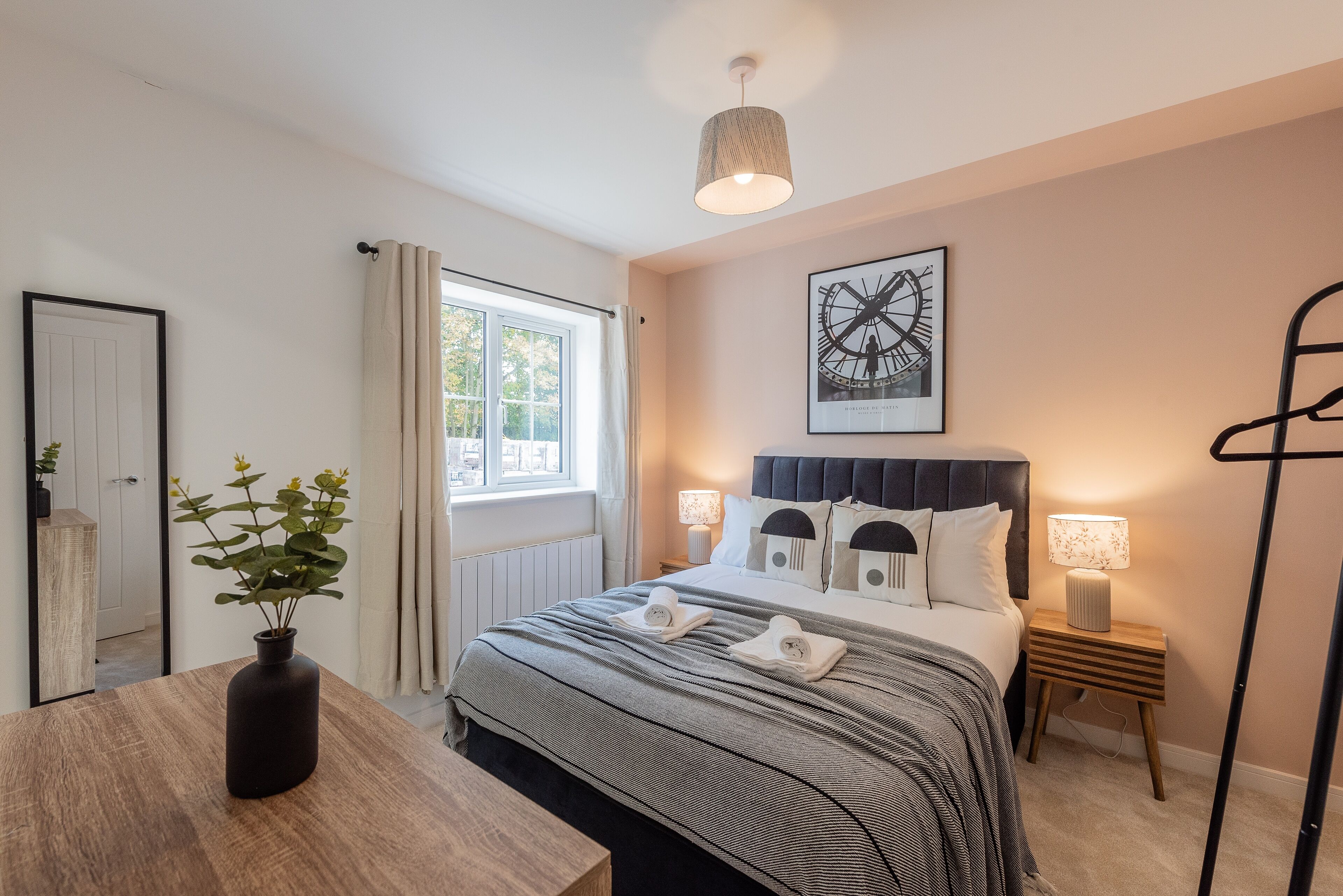 5 chambres, fer et planche à repasser, accès Internet, draps fournis