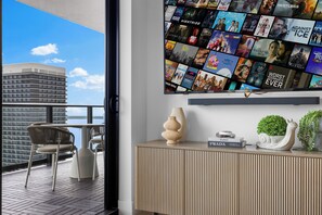 Luxury Apartment, City View | Living area