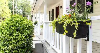 Downtown Suite-Walk to Eat-Easy Park-Smart TV-WIFI
