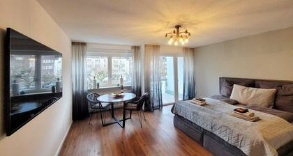 Zentral. Stylisch. Mit Balkon am Schloss in Saarbrücken!