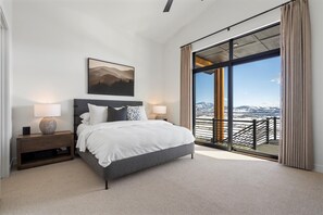 7 bedrooms, iron/ironing board, WiFi, bed sheets - New Custom Spacious 7-bedroom House with Lake and Mountain Views (Eden)