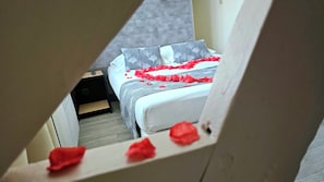 Desk, free WiFi - ESCAL'HOTEL (Etaples)