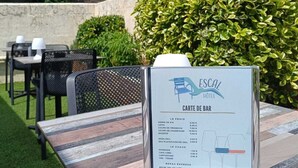 Bar (on property) - ESCAL'HOTEL (Etaples)