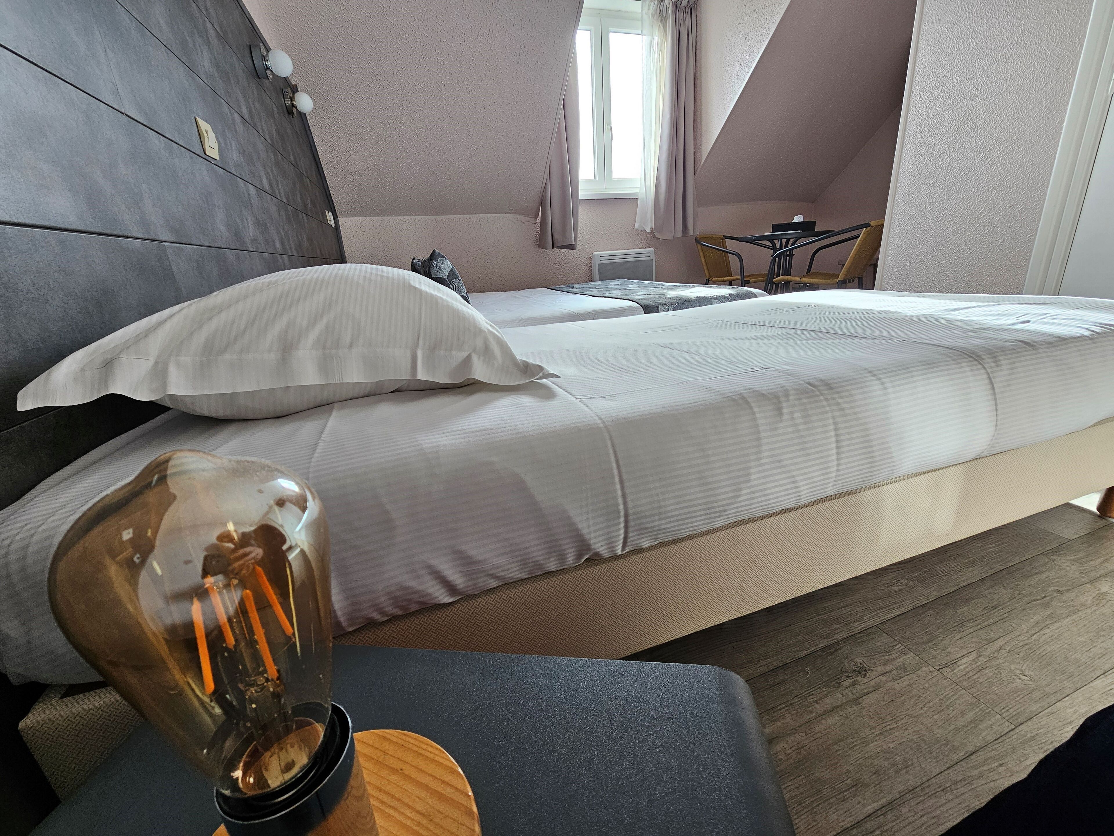 Dreibettzimmer, Flussblick