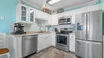 Appartement, 1 kingsize bed met slaapbank (Grand Caribbean West 215) | Privékeuken | Keukenpapier