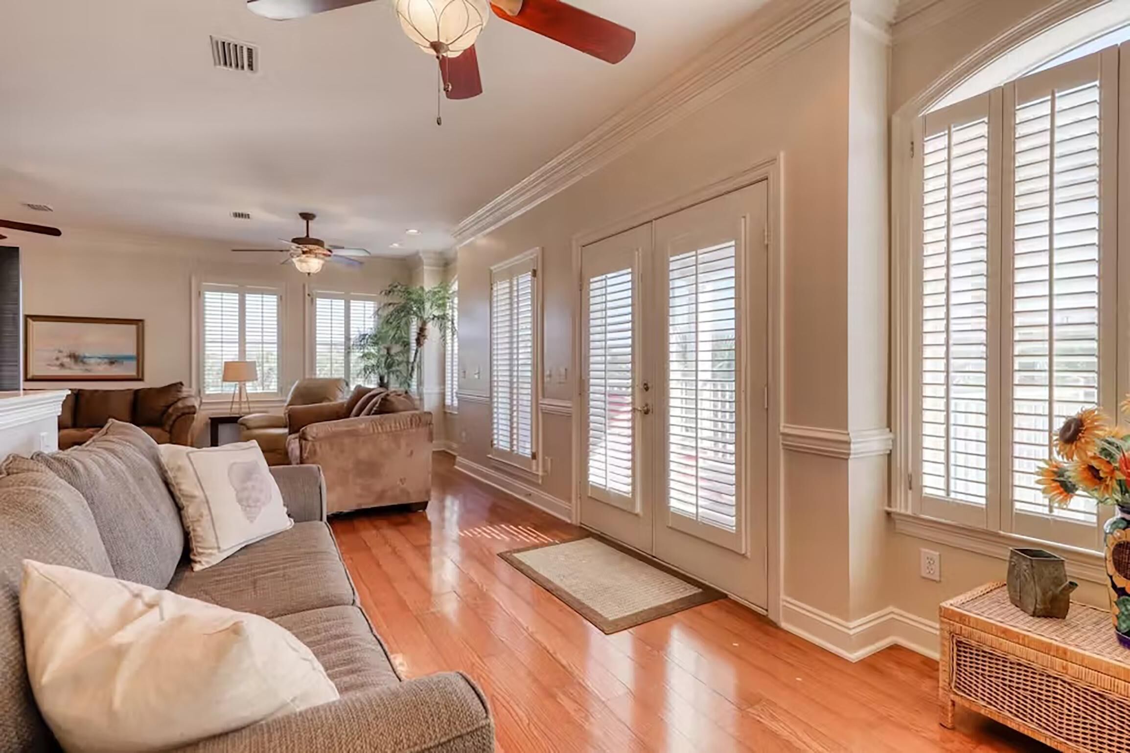 Hus, flere senger (Sunset Breeze) | Oppholdsområde | TV og DVD-spiller