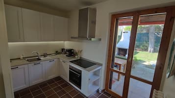 Refrigerador, horno, parrilla de estufa y lavavajillas