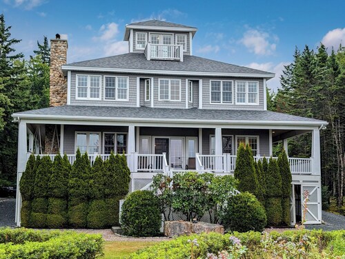 Comfort & Relaxation on the Maine Coast! Family-focused estate & private beach!