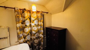 4 Schlafzimmer, Bügeleisen/Bügelbrett, WLAN, Bettwäsche