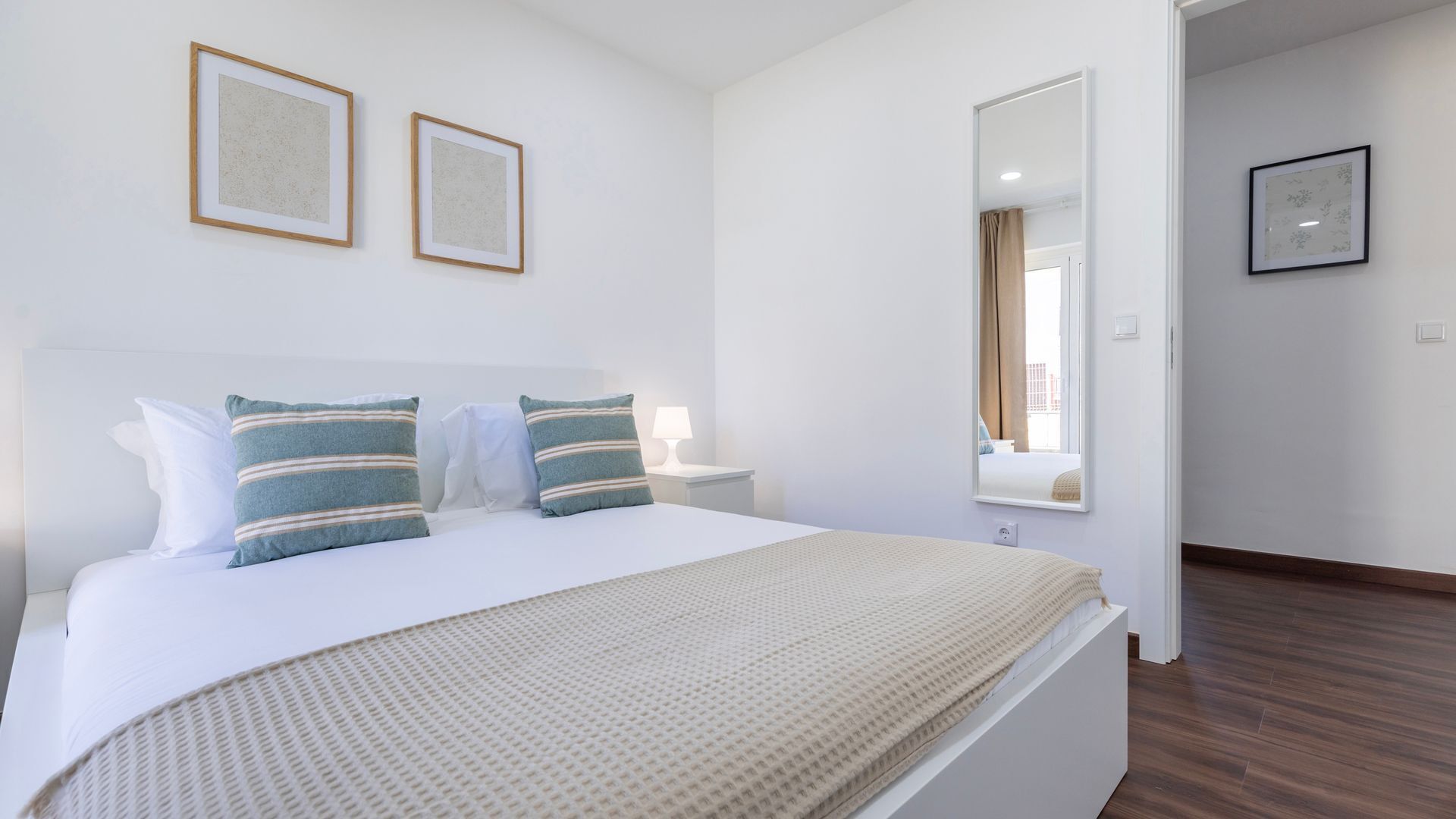 5 bedrooms, iron/ironing board, free WiFi, bed sheets