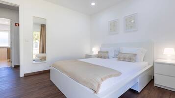 6 dormitorios, tabla de planchar con plancha, wifi gratis y ropa de cama