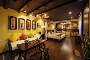 1 bedroom, desk, iron/ironing board, travel cot - Old Quarter Art boutique Railview Apart 2bd Washer (Hoan Kiem)