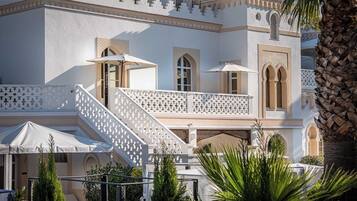 Enceinte de lâhĂ©bergement