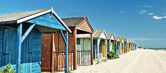 Georgian home, sea view, hot tub, 6 guests