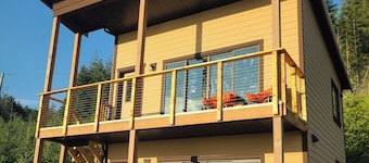 Pacific Ocean View Cabin on 422 Acres Eco Reserve near Shirley and Jordan River