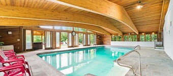 Large 7B/3B Villa w/Indoor Pool, Hot Tub, Slps 16