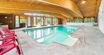 Large 7B/3B Villa w/Indoor Pool, Hot Tub, Slps 16