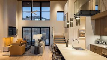 Mesa 3BR Luxury Home 2 King Beds and 1 Queen Bed | Private kitchenette | Full-sized fridge, microwave, oven, stovetop