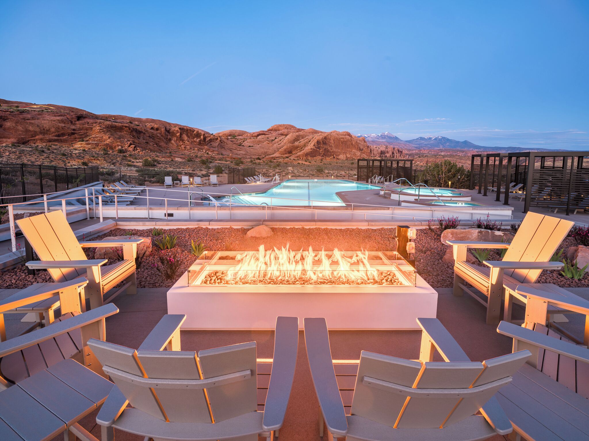 Outdoor pool, free cabanas, pool umbrellas